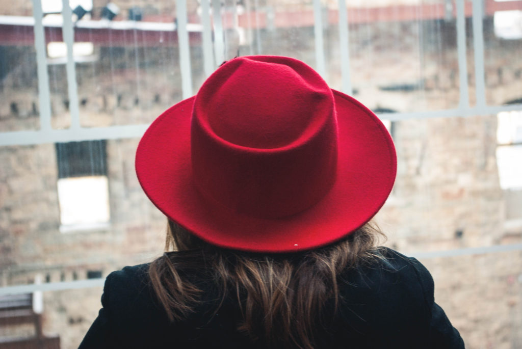 Let's Start a Conversation Karin Rambo of truncationblog.com talks about starting a capsule wardrobe conversation in social media