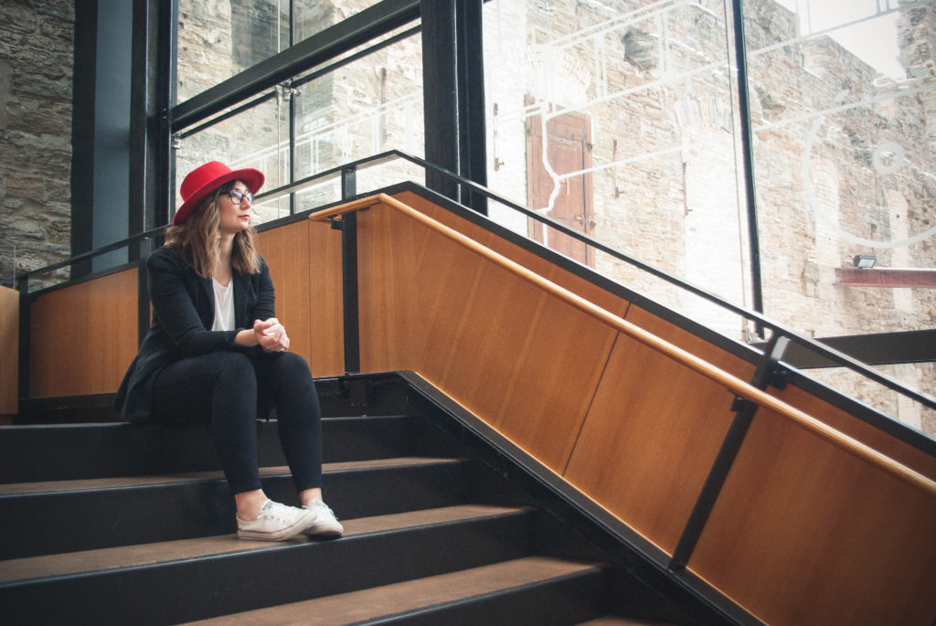 Let's Start a Conversation Karin Rambo of truncationblog.com talks about starting a capsule wardrobe conversation in social media