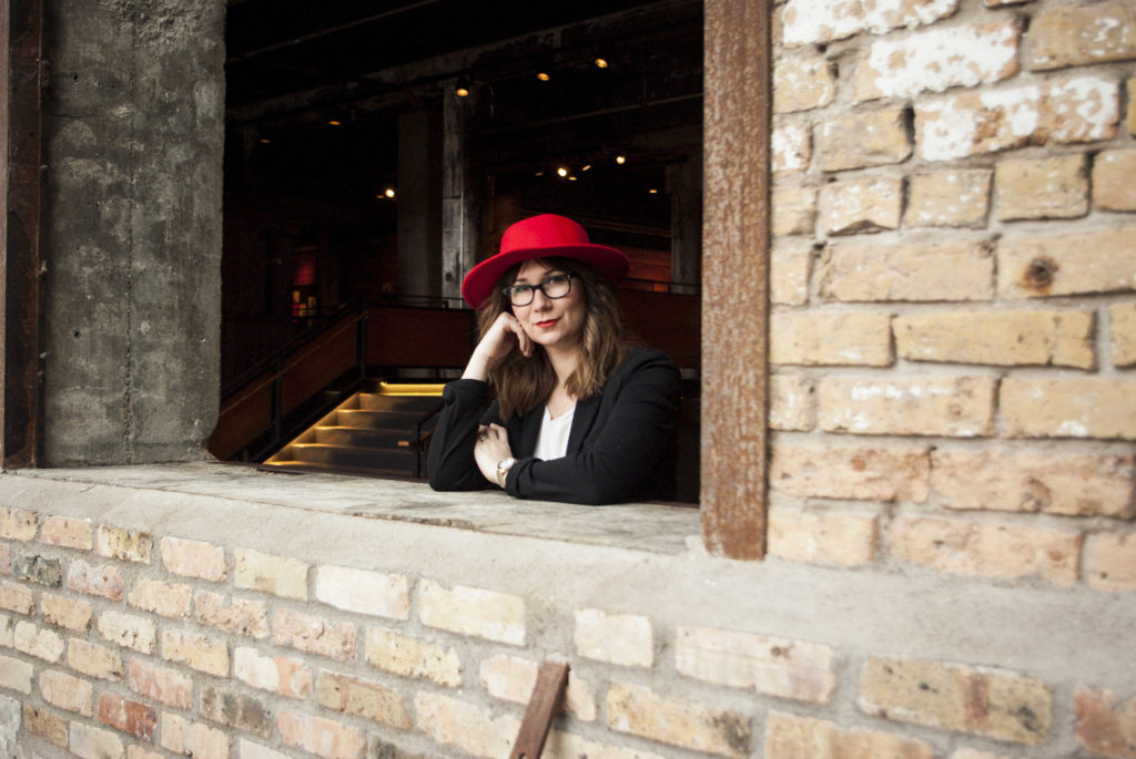 Karin Rambo of truncationblog.com talks about starting a capsule wardrobe conversation in social media