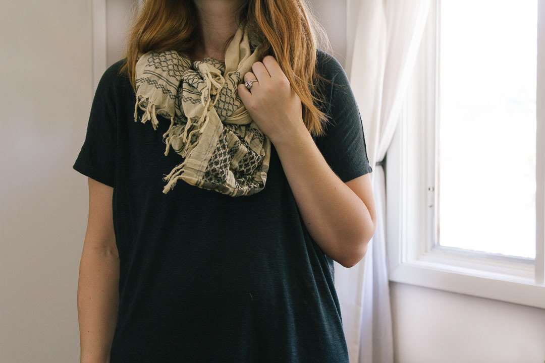 Review | Everlane Linen Dolman Tee Dress Karin Rambo of truncationblog.com gives her Review of the Everlane Linen Dolman Tee Dress