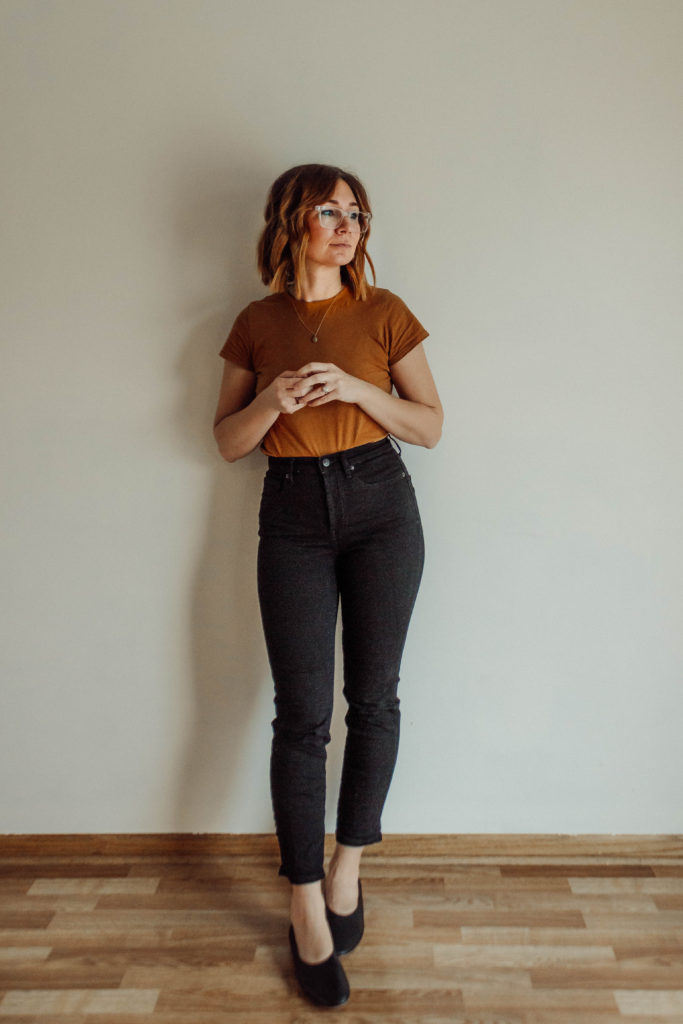 Everlane Denim Guide, Everlane Denim Review, Black Jeans, The Most Comfortable Jeans, Cigarette Jeans, High Waisted Jeans