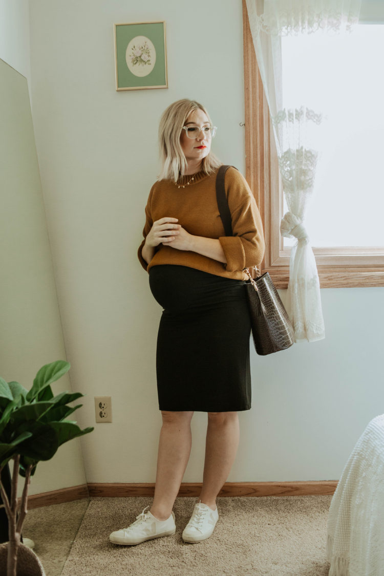 A Week of Outfits: Third Trimester Fall Outfits