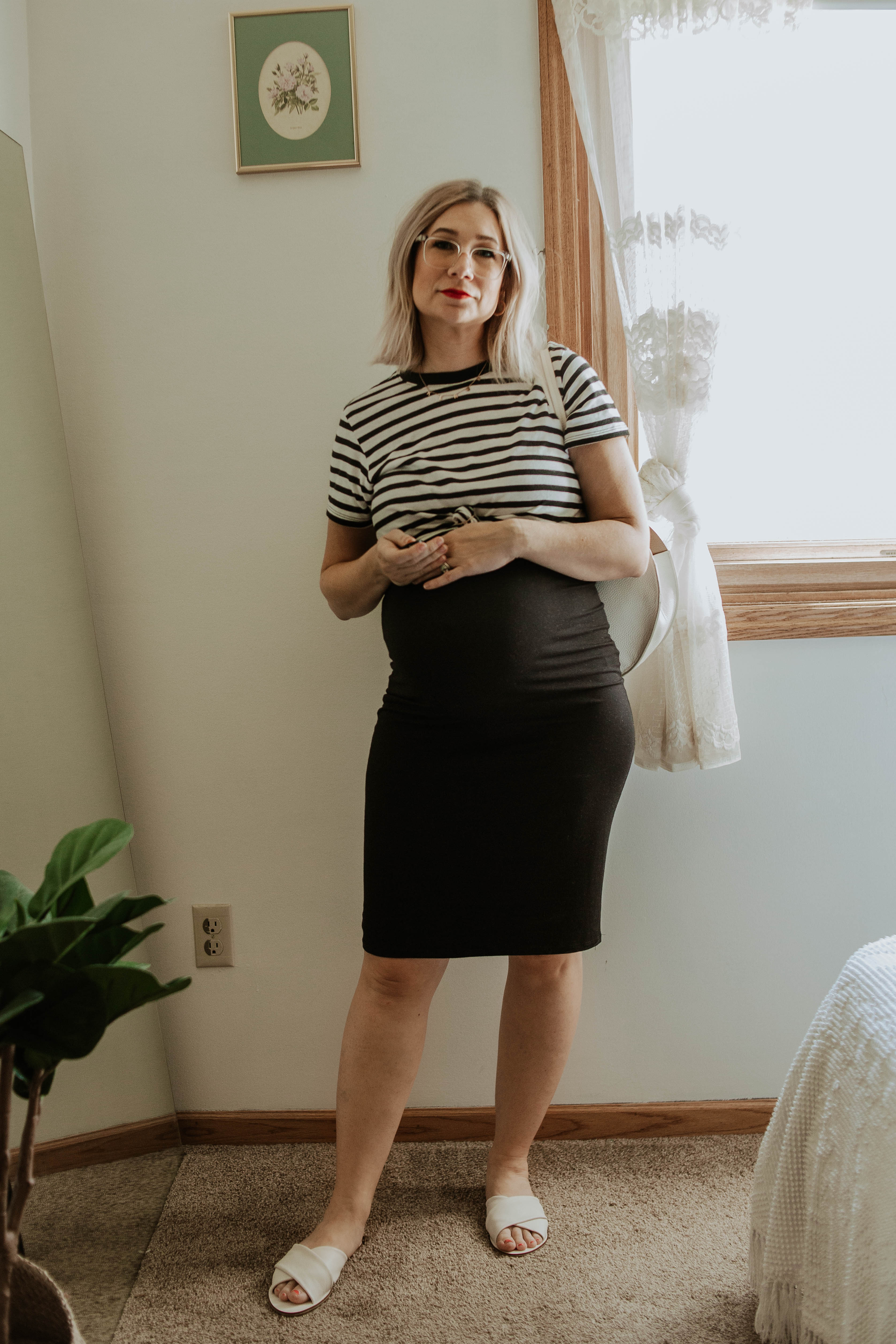  Transitional Summer to Fall Outfitsstorq review, storq dress, black and white striped tee, mott and bow striped tee, everlane day sandal, white circle bag