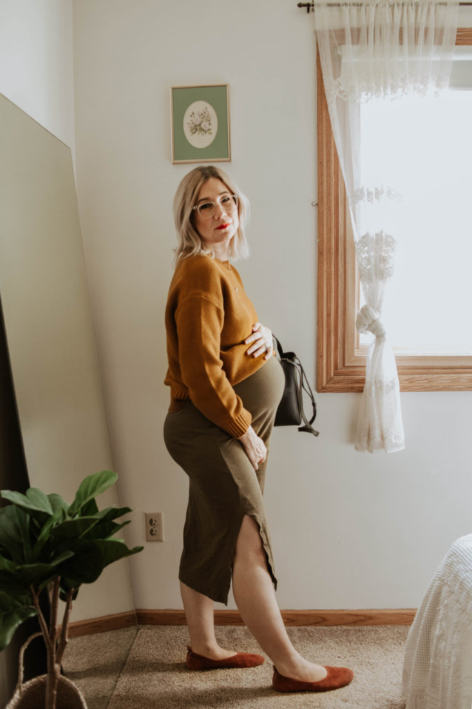 new shoes from everlane, everlane link stitch crew neck sweater, everlane tee dress, everlane suede day flat, everlane mini day tote