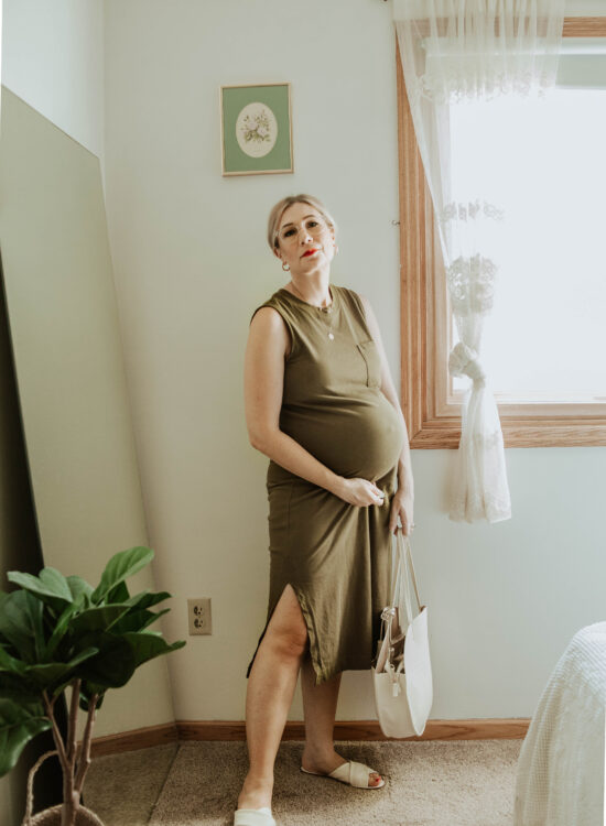 everlane tee dress, everlane day sandals, white circle bag