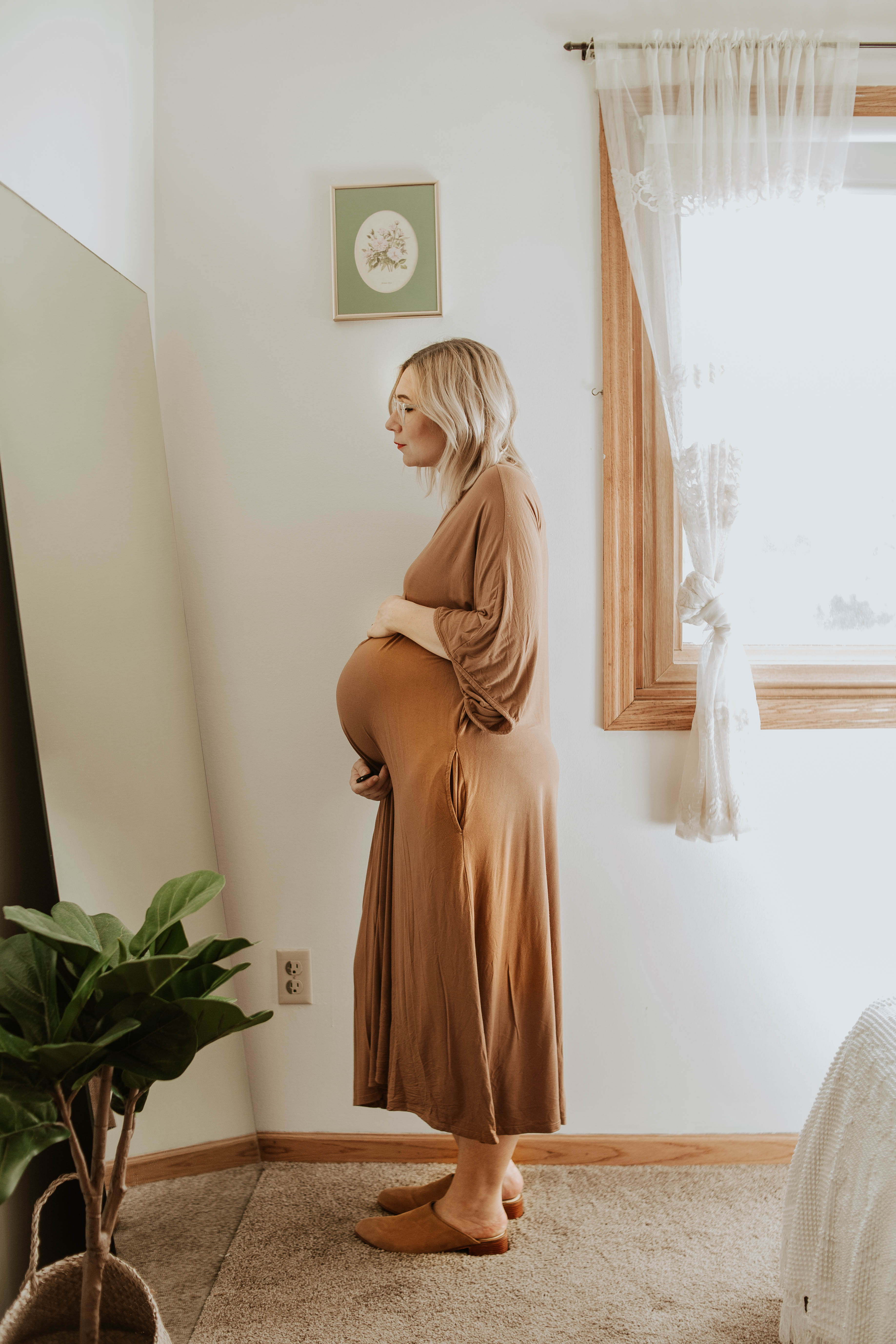 dwell & slumber dress, nisolo mules, maternity dress