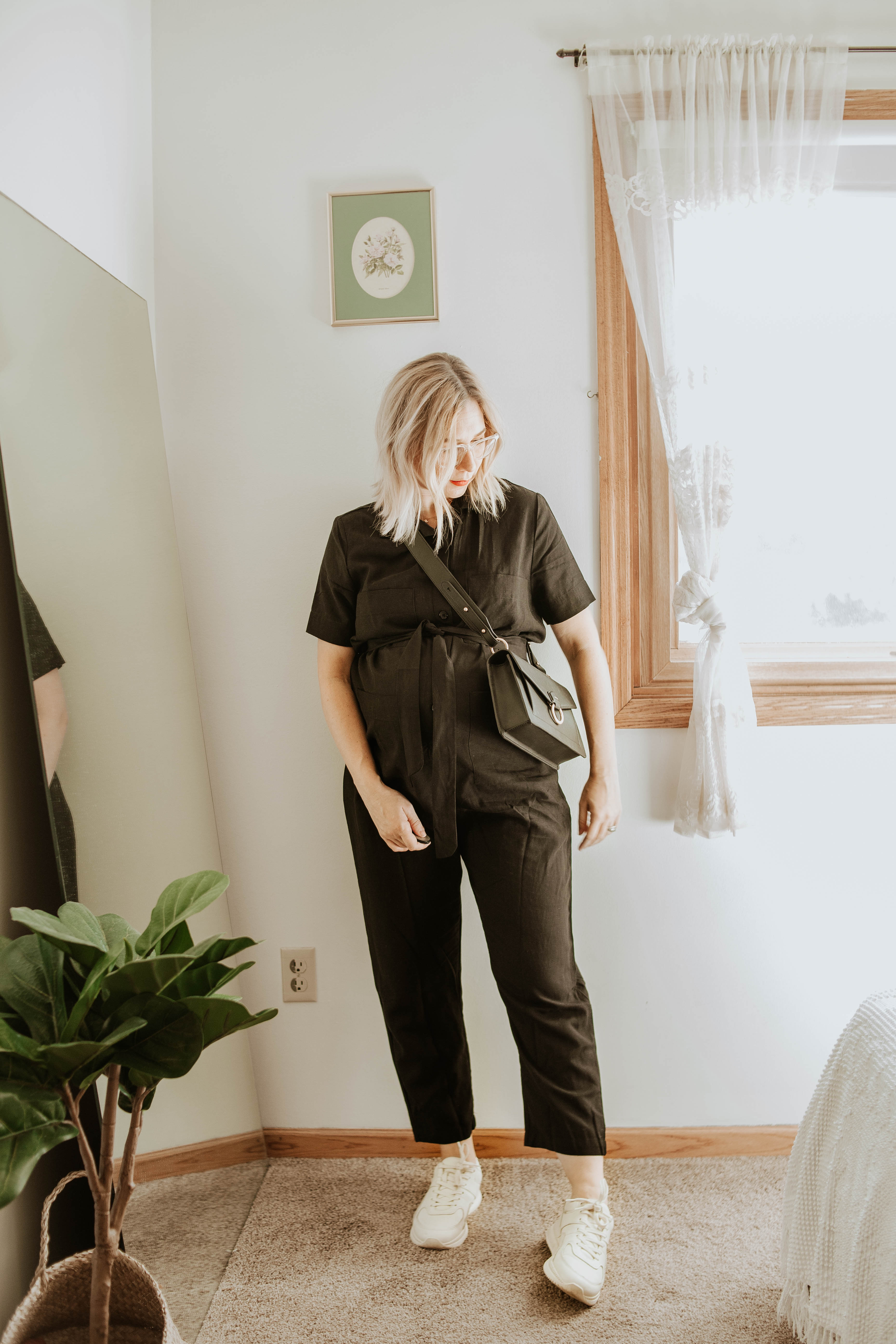 third trimester fall outfits, tradlands jumpsuit, everlane tread, friday by jwpei crossbody bag