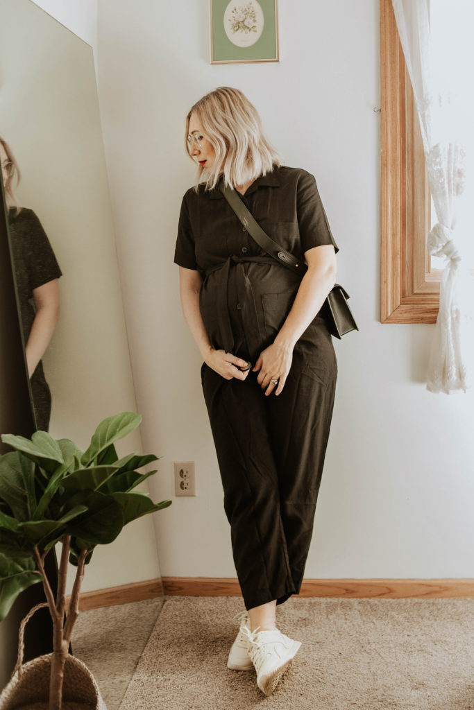 third trimester fall outfits, tradlands jumpsuit, everlane tread, friday by jwpei crossbody bag