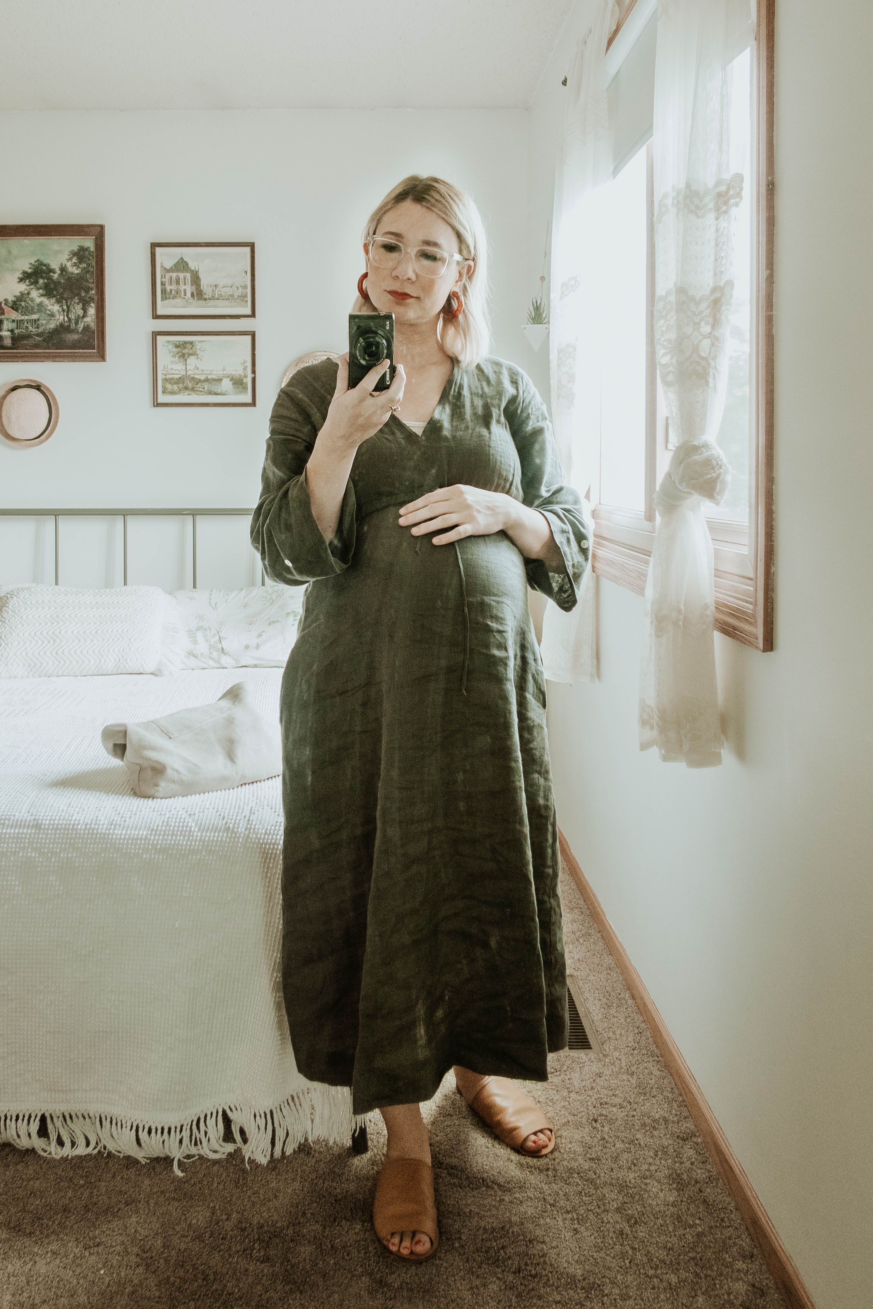 Transitional Summer to Fall Outfitssugar candy mountain dress, brown linen dress, red hoop earrings, everlane day sandal