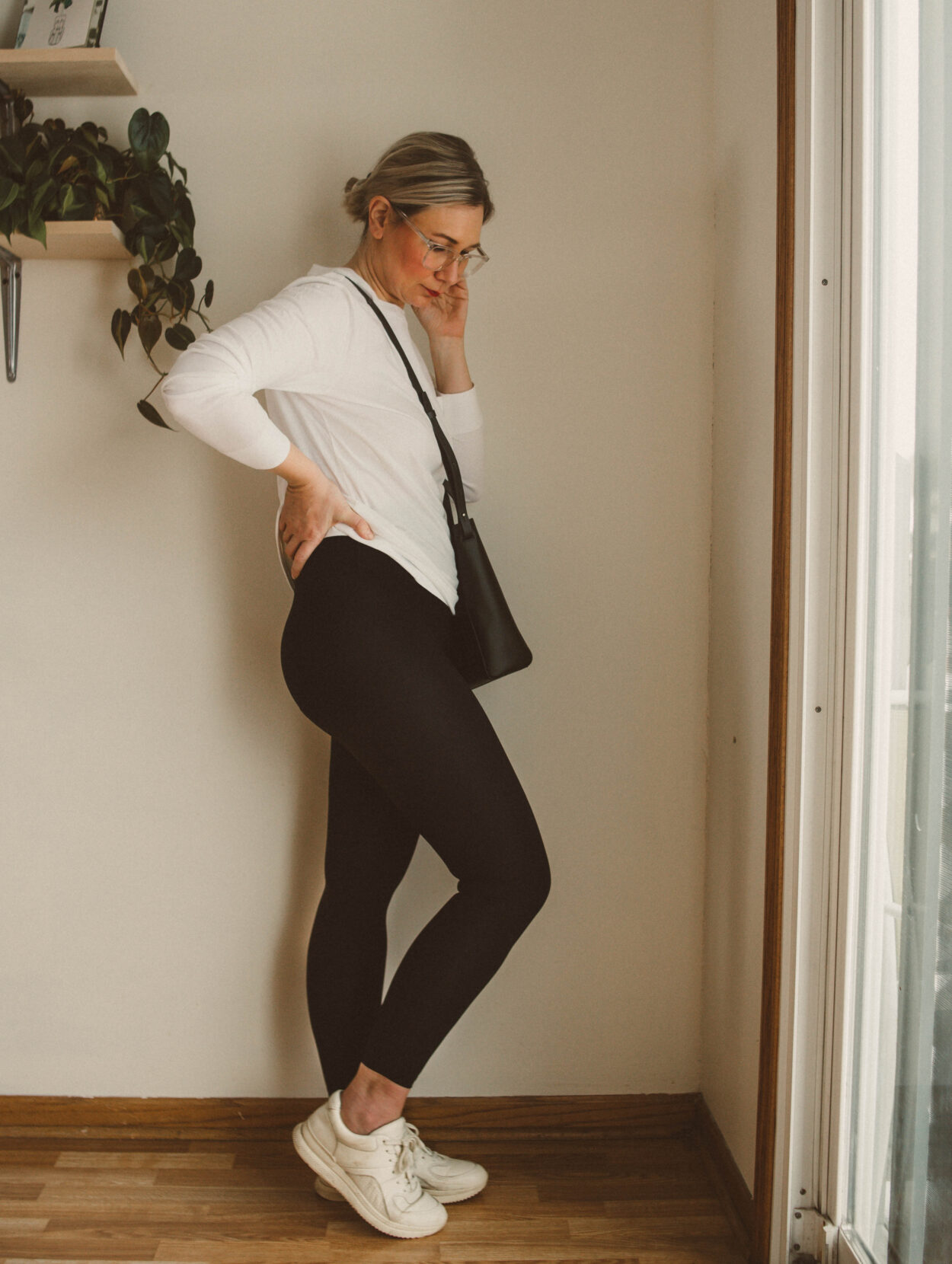 Everlane Perform Legging Review: Tried and Tested