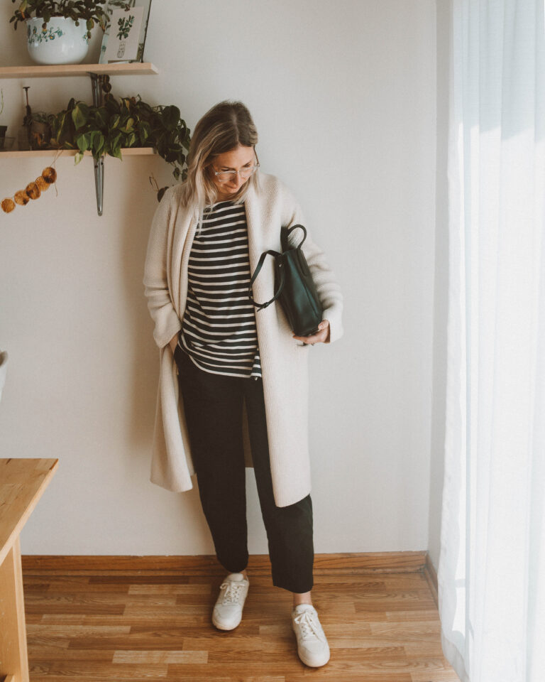 A Week of Nursing Friendly Outfits with Boob Design