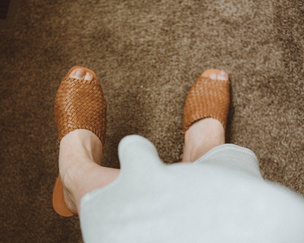 either/or the woven slide miel review