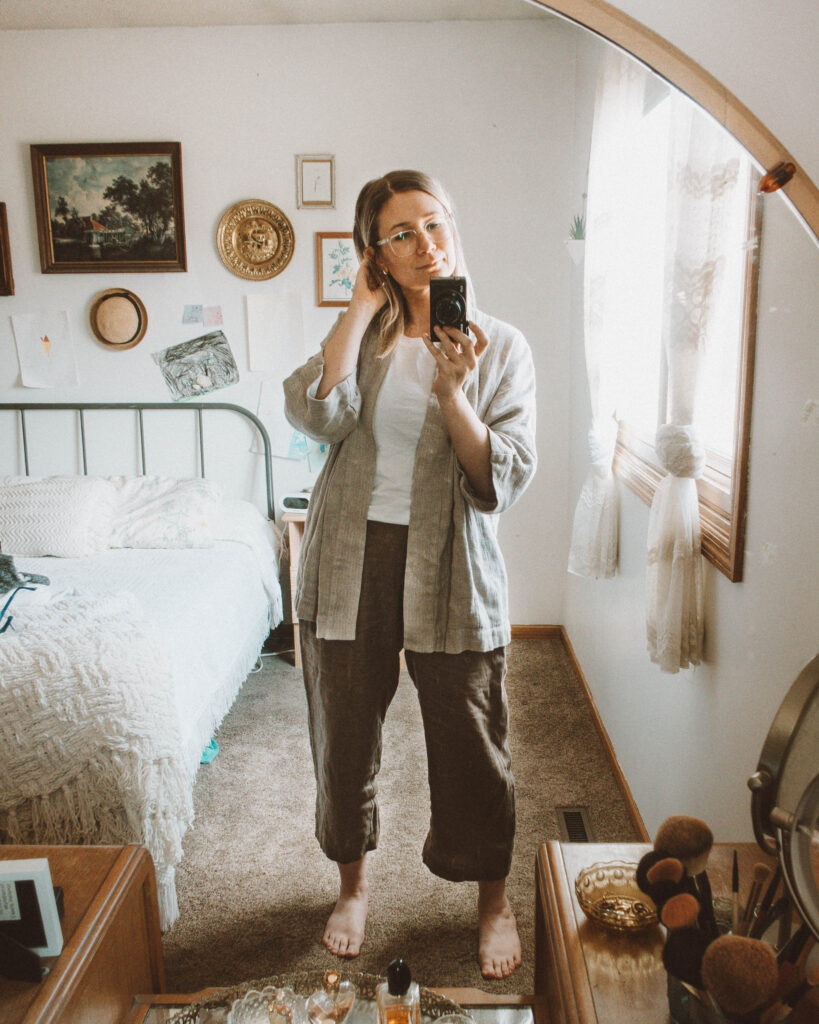 4 Comfy Lounge Wear Outfits That Will Keep You Feeling Cozy, linen loungewear, linen pants, linen jacket, everlane cut out tank