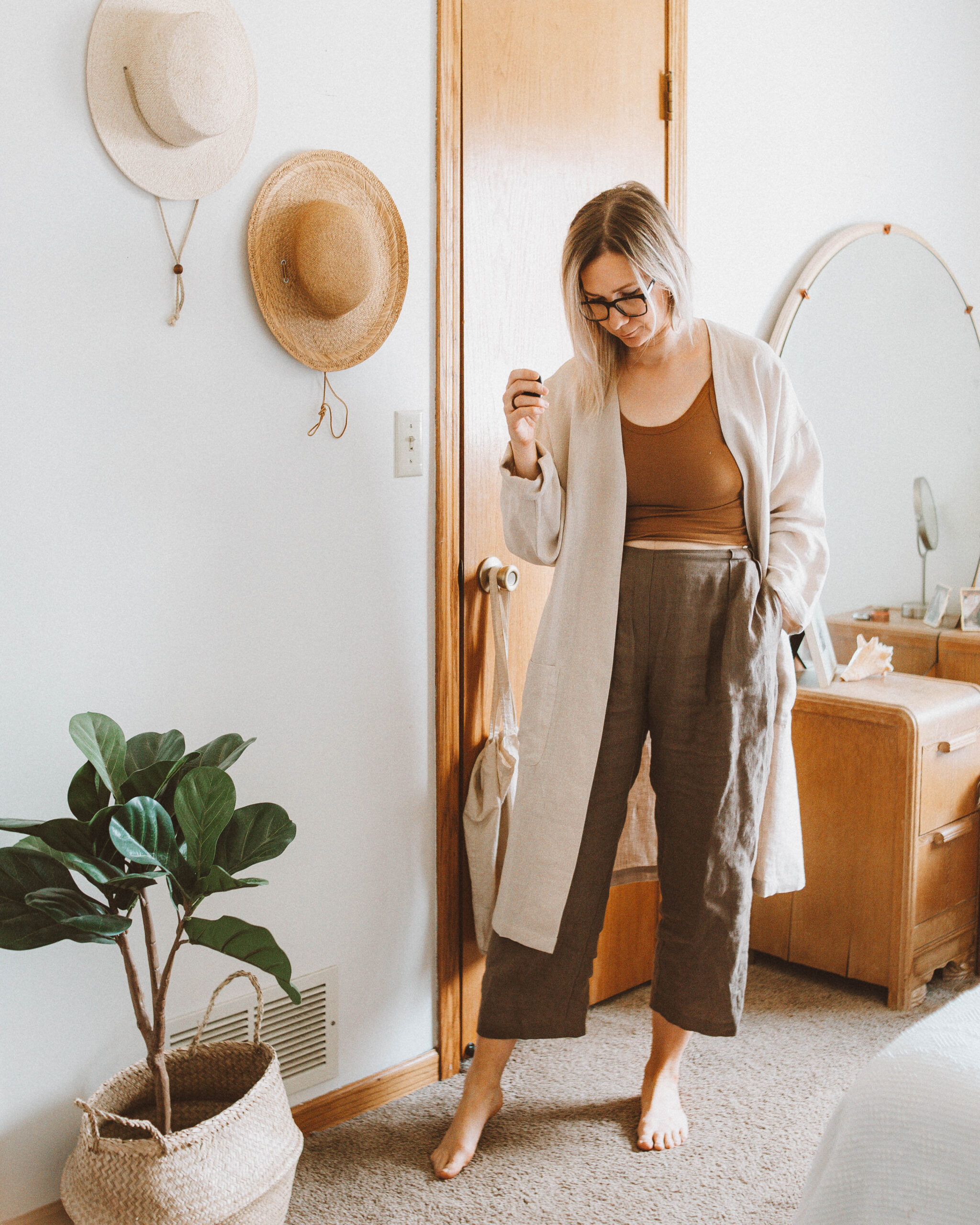 Linen Loungewear: 5 Outfit Ideas, arq tank top, linen pants, linen duster