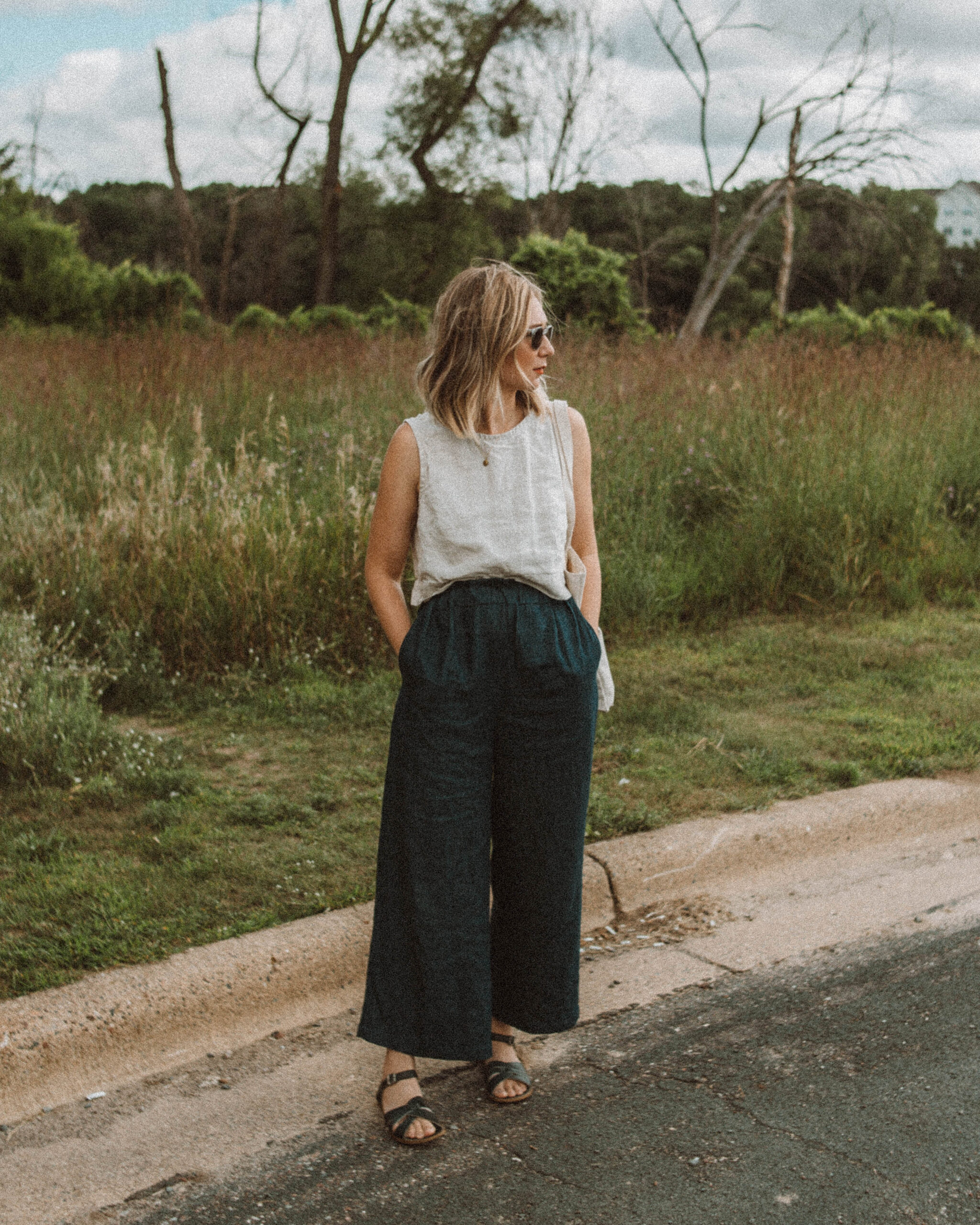 What I Wore in a Week, Trying out the Bucket Hat Trend, pull on jeans