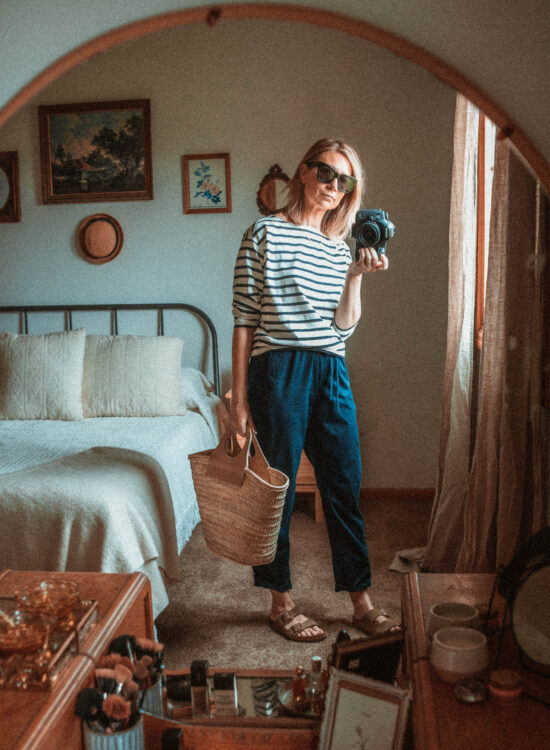 4 Ways to Wear Trousers, navy pull on trousers