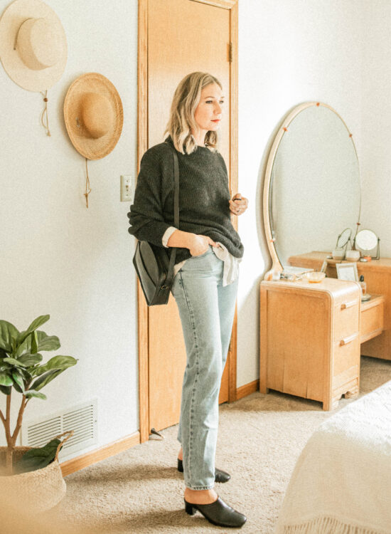 3 Summer to Fall Transition Outfits Feat. New & Old Pieces from Everlane, oversized alpaca crew, levi's dad jean