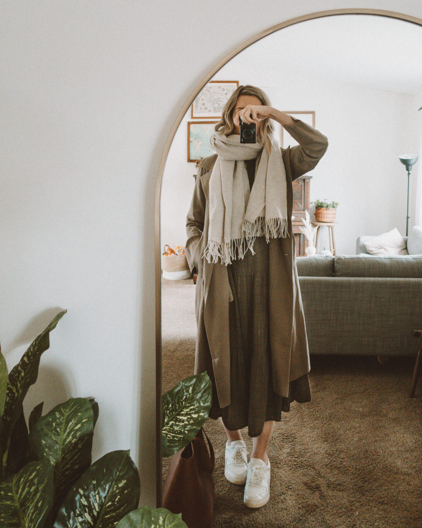 everlane drape trench, aritzia wool scarf