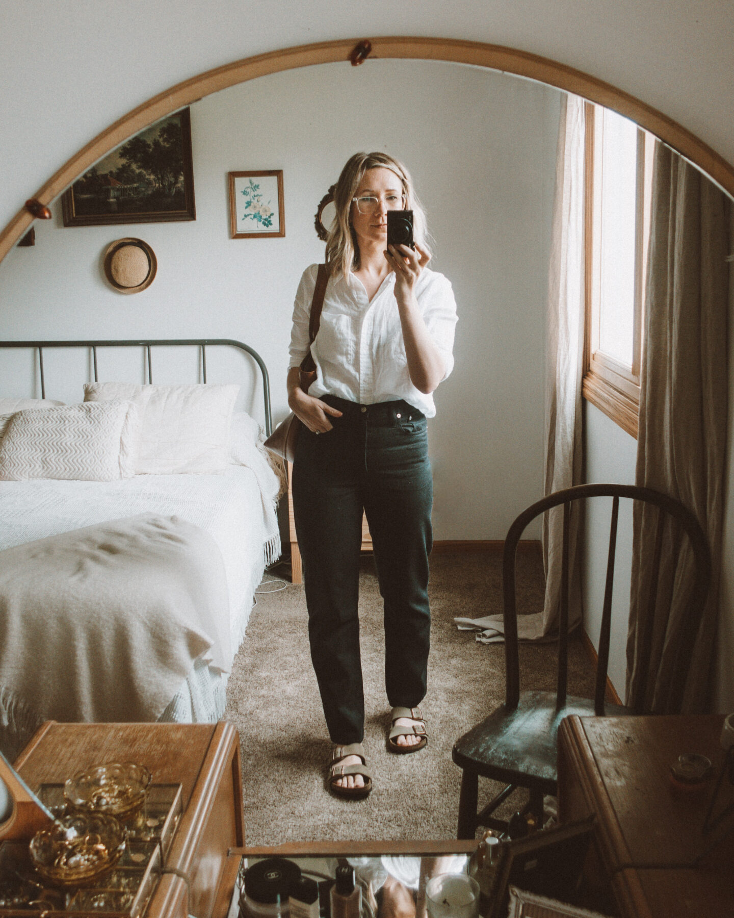 neutral outfits, what I wore this week, madewell dad jean, linen button down