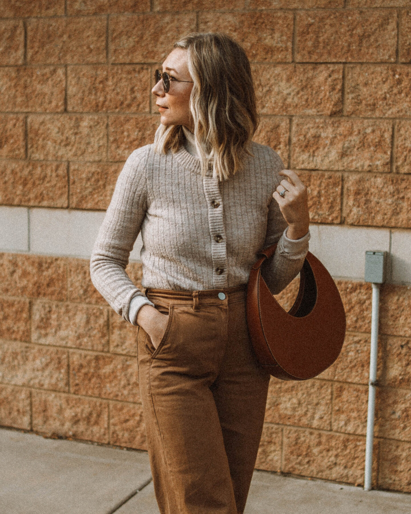 3 Ways to style Wide Leg Pants, Everlane Wide Leg Crop Pant, Staud Moon Bag