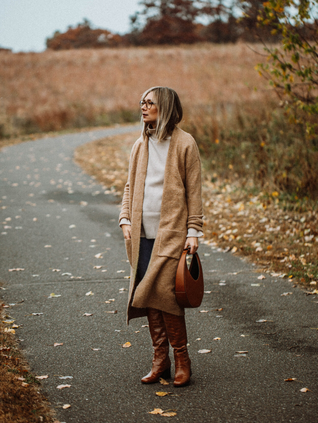 3 Cozy Outfits for Thanksgiving Using the Same Base