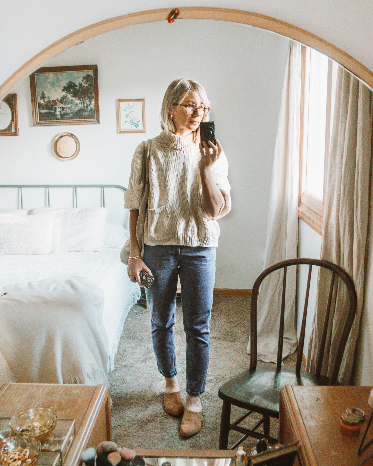 What I Wore in a Week, Babaa sweater, mom jean, nisolo mariella mule