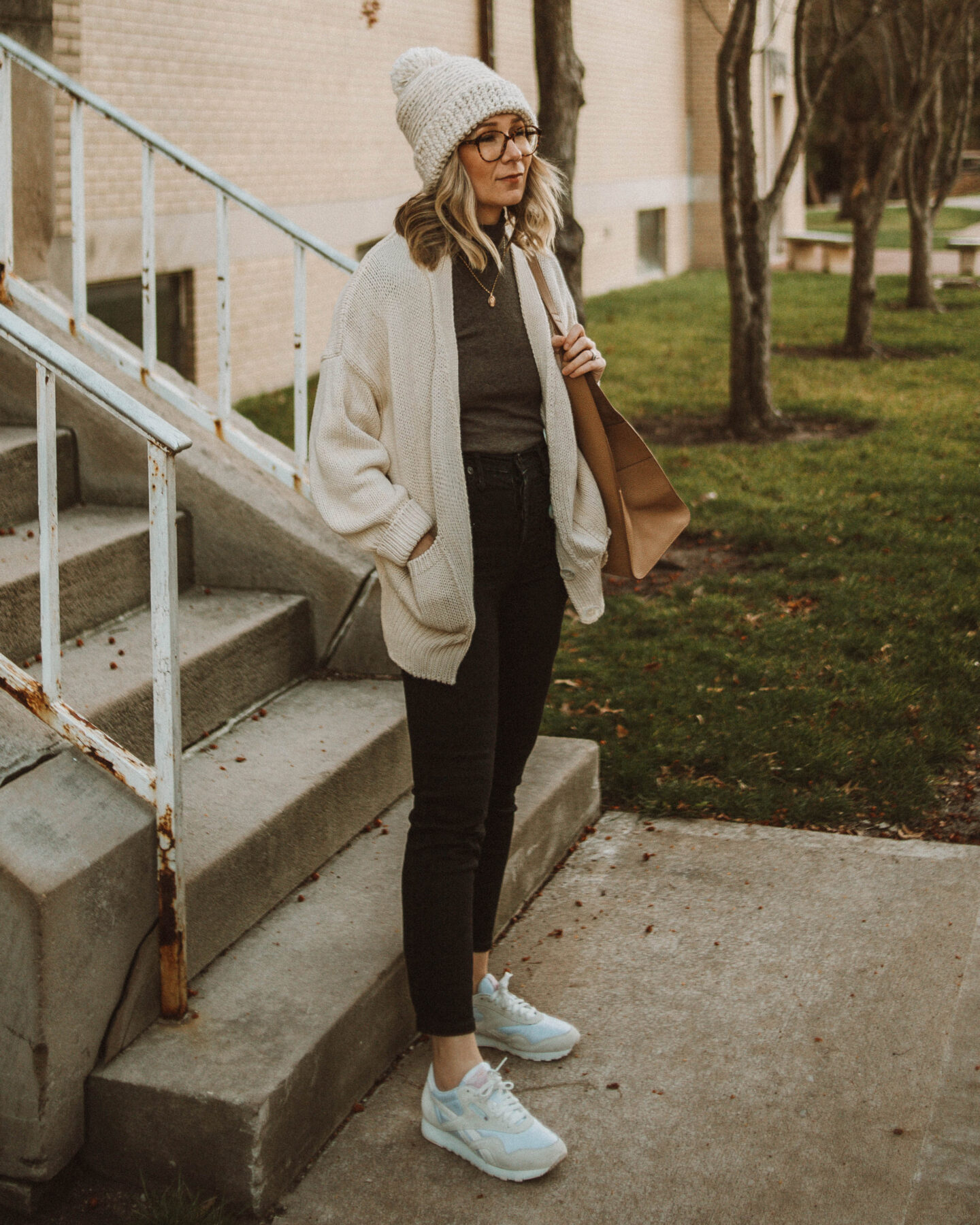 week of outfits, babaa cardigan, black straight jeans, white sneakers, bobble hat, turtleneck