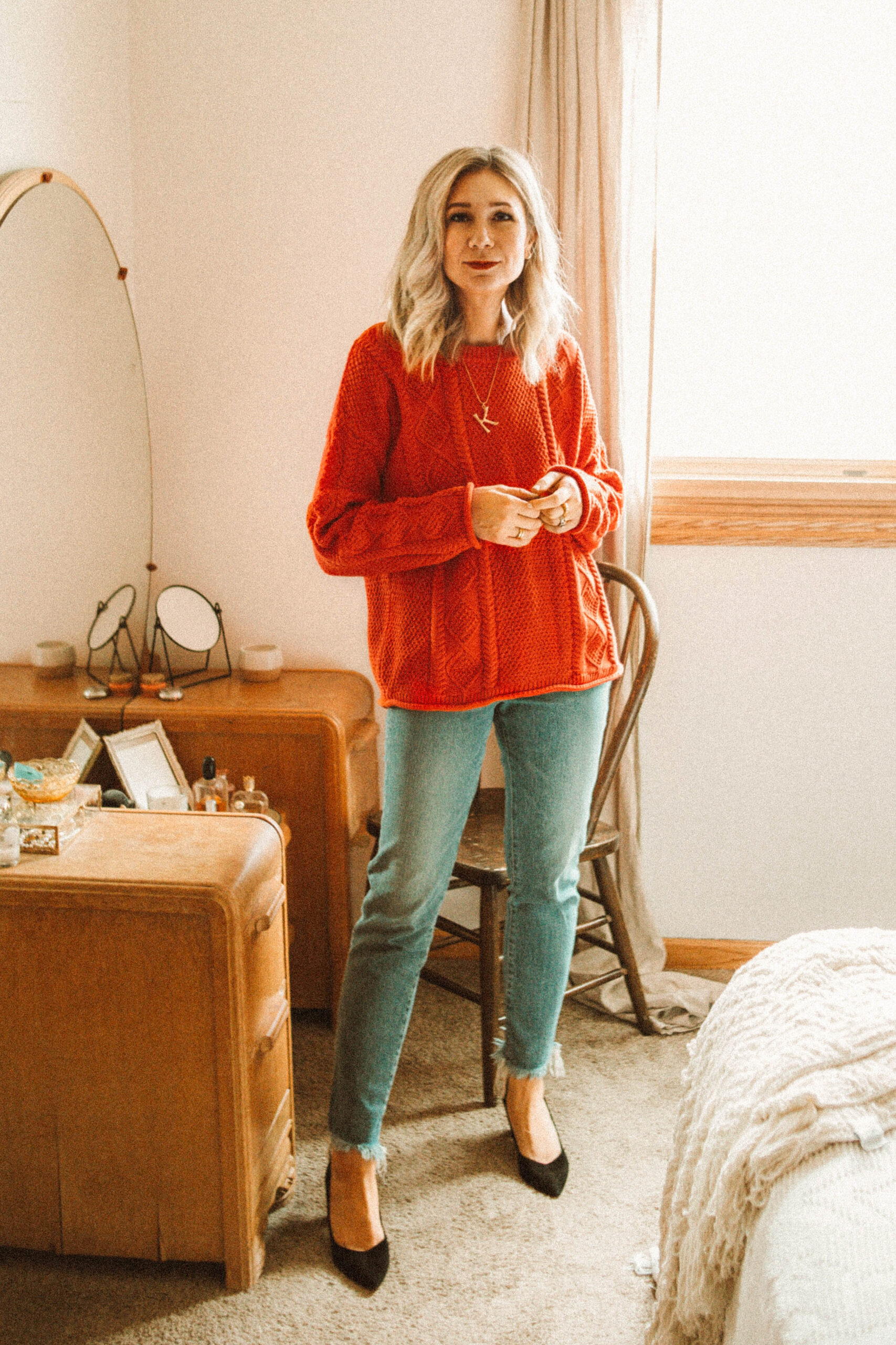 red sweater, madewell jeans, light wash jeans, blonde lob, beach waves