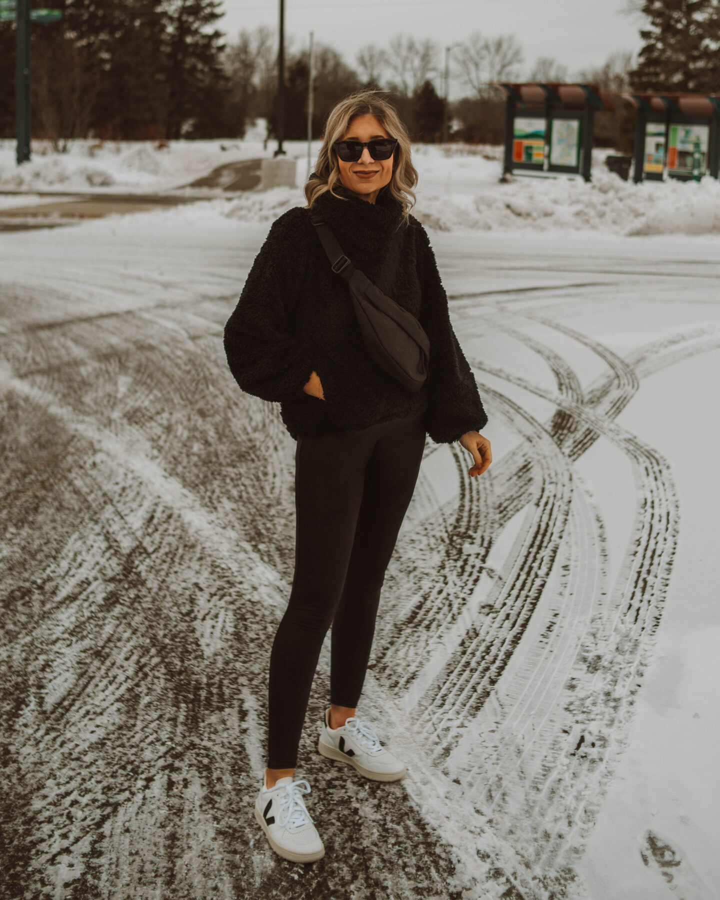 what i wore this week, sherpa pullover, leather leggings, spanx, veja v10 sneakers