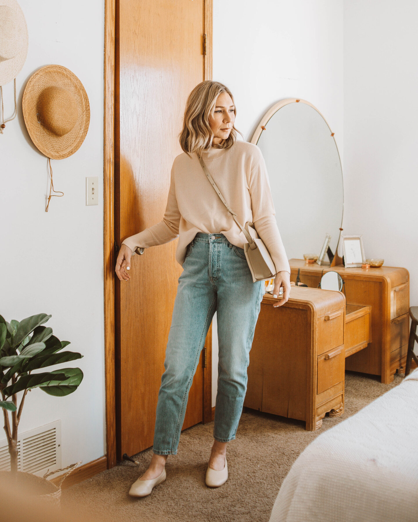 trench coat, pink sweater, everlane 90's cheeky jean, vintage denim, suede boots