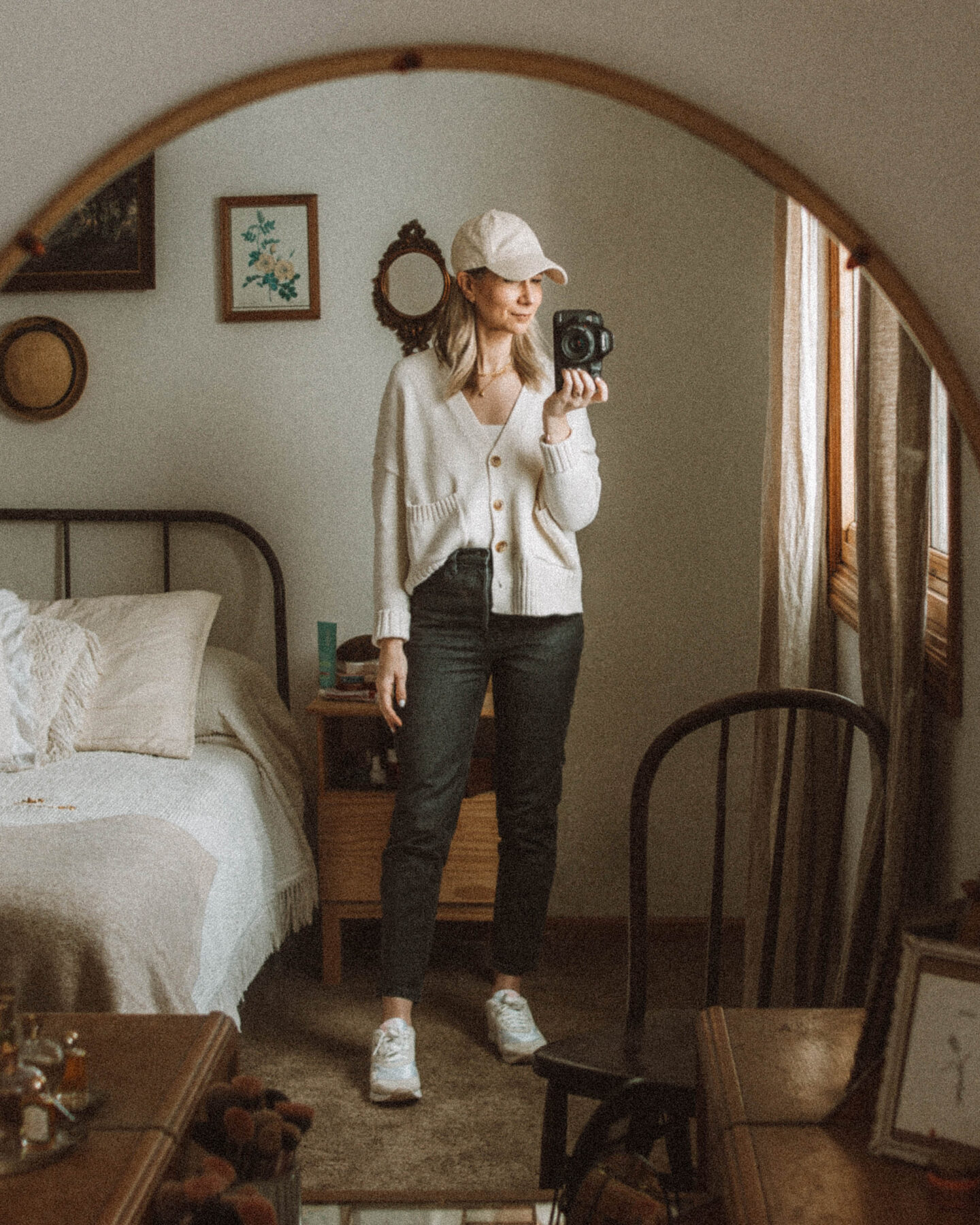 cropped cardigan, everlane 90's cheeky jeans, white sneakers