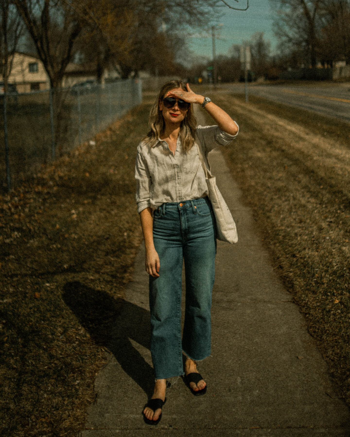 linen button down, wide leg jeans, canvas tote bag, black aviator sunglasses