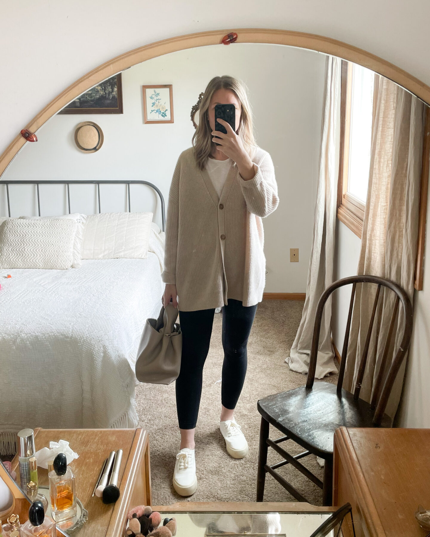 what I wore this week, cashmere cardigan, legging outfit, white sneakers, polene no. 6 bag