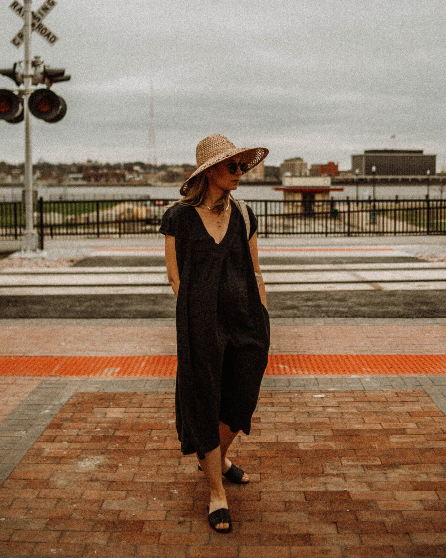 My Favorite Summer Dresses + How I'm Styling Them, Black Dress, Linen Dress