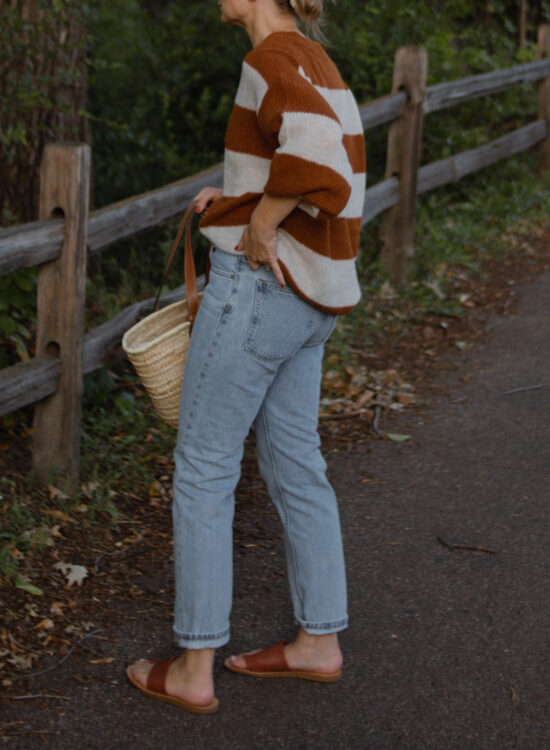Karin Emily wears the Everlane Relaxed Fit Jeans and reviews them in her Everlane Denim Guide